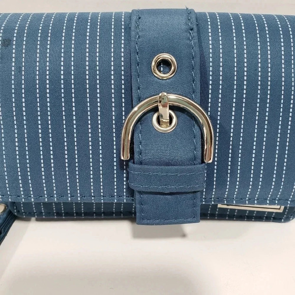 Stampin Up Designer Wristlett Camera Case,Maine Blueberry. - Picture 5 of 6